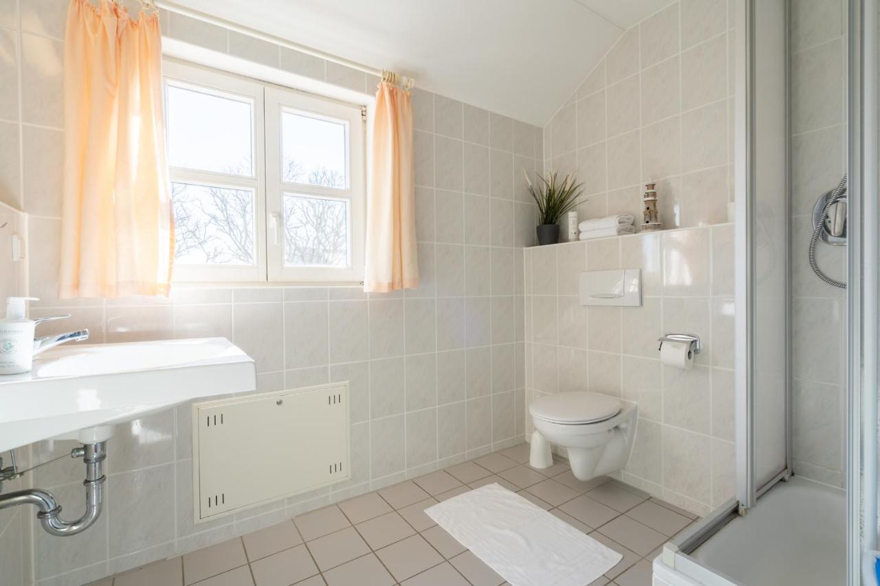 Feriendorf Rugana - Budget Appartement Mit 1 Schlafzimmer C40 Dranske Exteriör bild