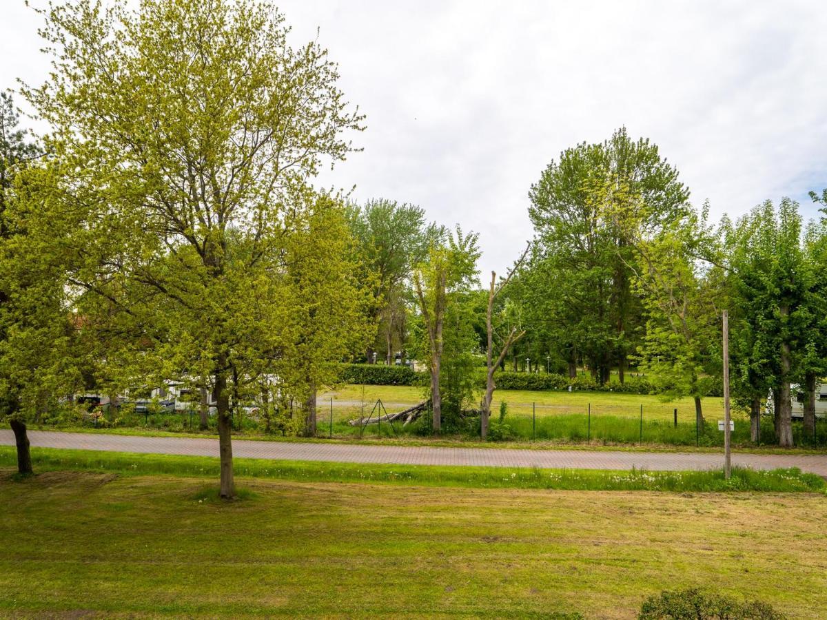 Feriendorf Rugana - Budget Appartement Mit 1 Schlafzimmer C40 Dranske Exteriör bild